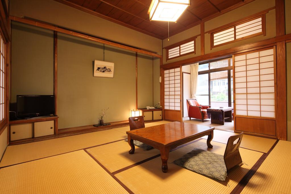 Shimizu Ryokan Yufu Exterior photo